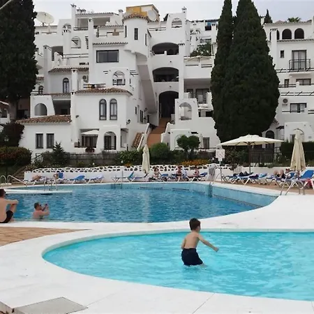 2 Bed In Pueblo Evita Apartment Benalmadena