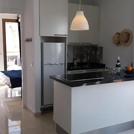 Apartment 2 Bed In Pueblo Evita Benalmadena